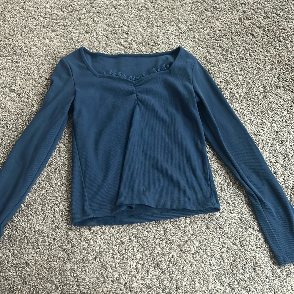 long sleeve with lace